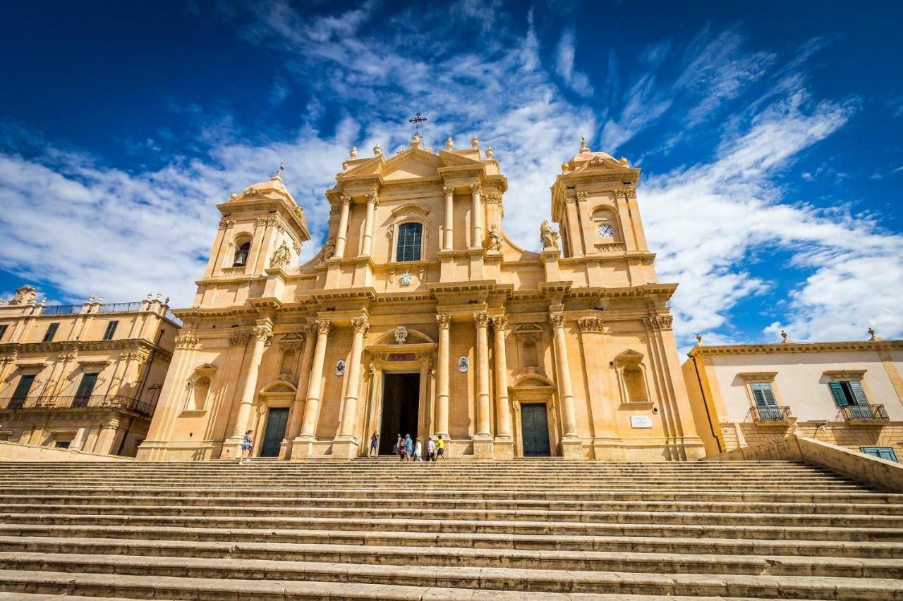 Battimandorlo Noto Exterior foto